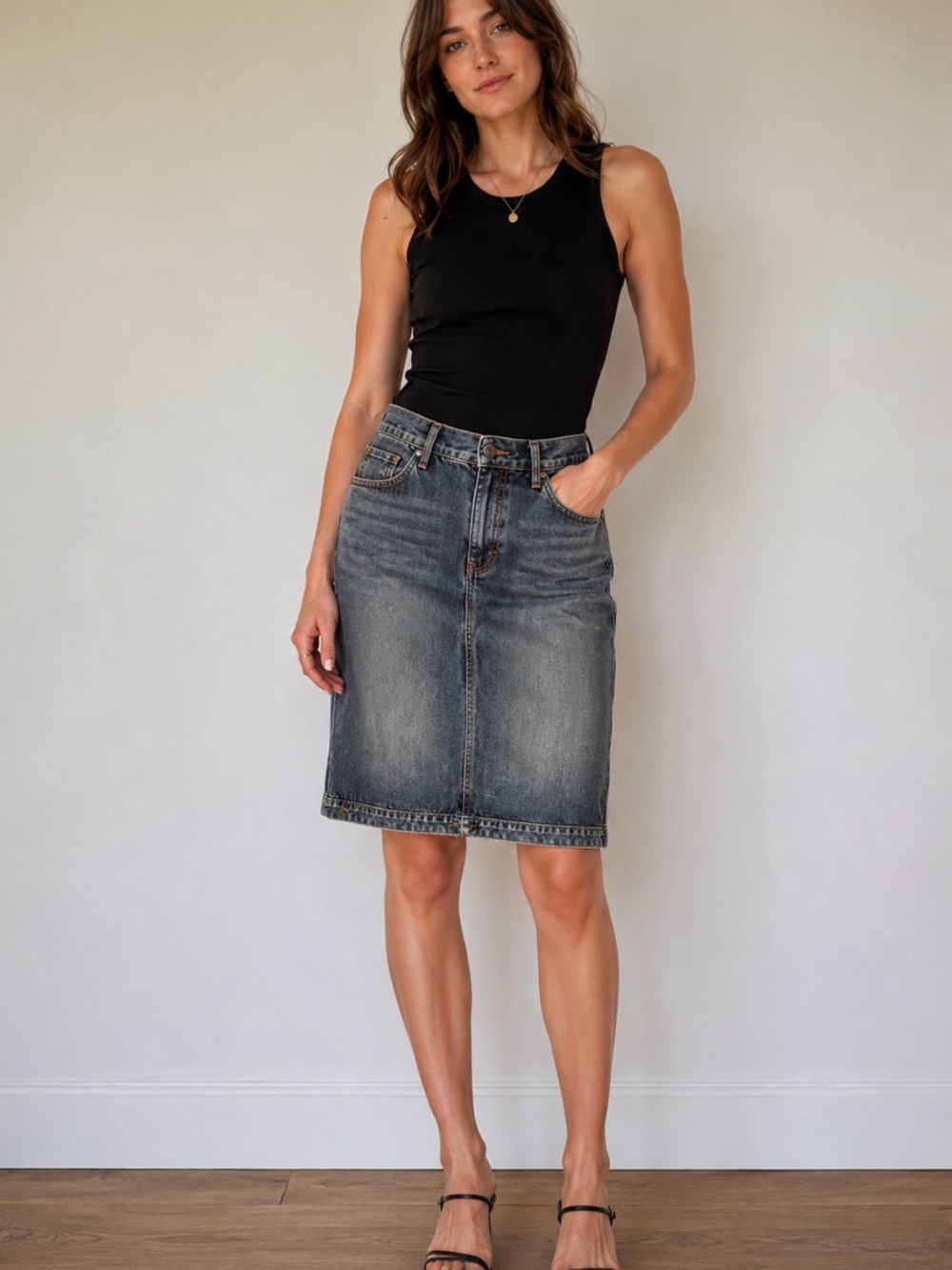 American Eagle Classic Mid-Length Denim Skirt
